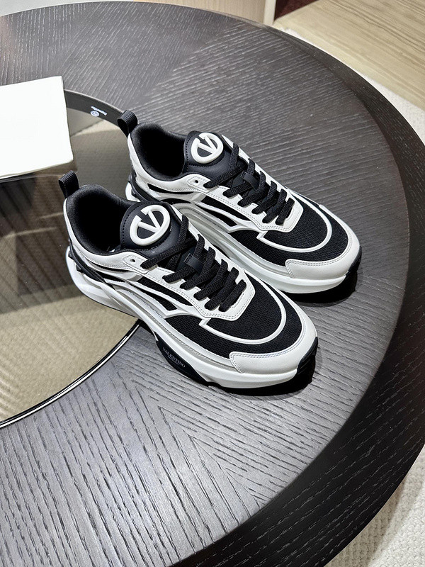 Va1e*ntin0 sneaker