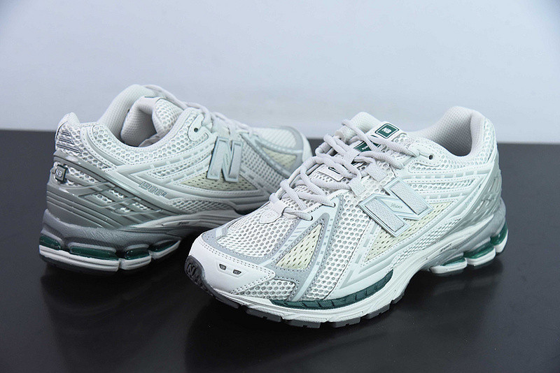 new balance sneaker