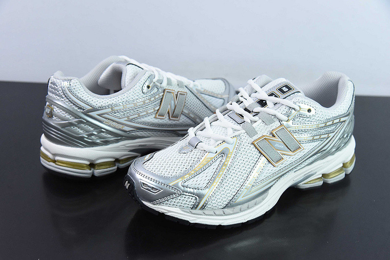 new balance sneaker