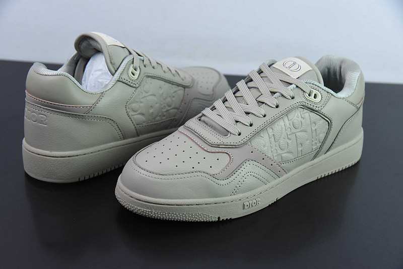 dio* sneaker
