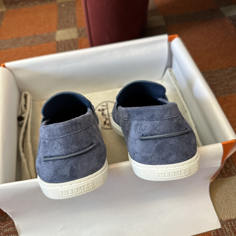 H**me5 sneaker