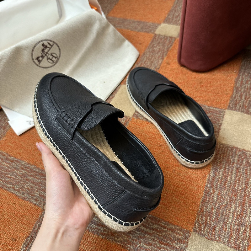 H**me5 sneaker