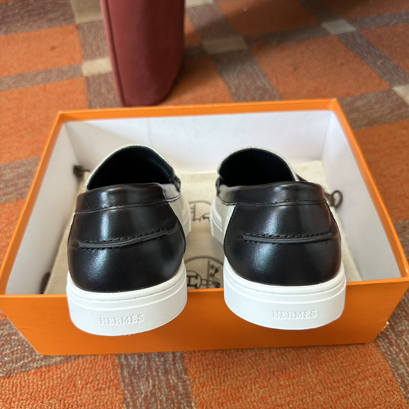 H**me5 sneaker