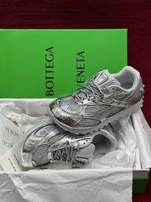 b0tt*ga Ven*ta orbit sneaker