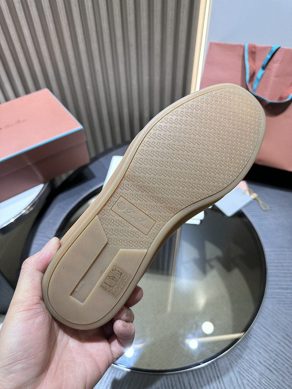 L0r0 P1ana sneaker