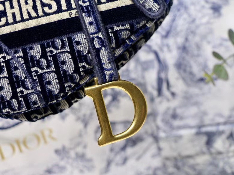 D10r bag