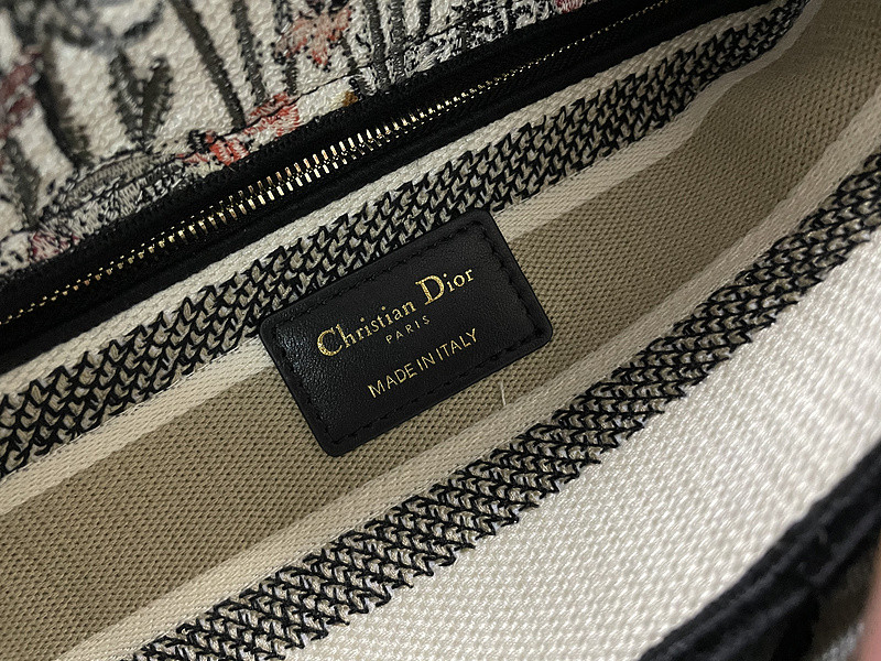 D10r bag