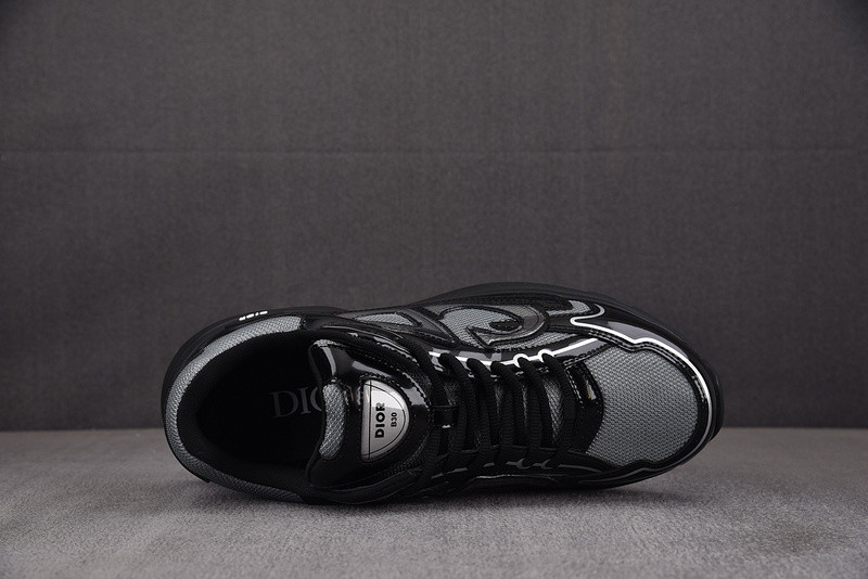 DIO* SNEAKER