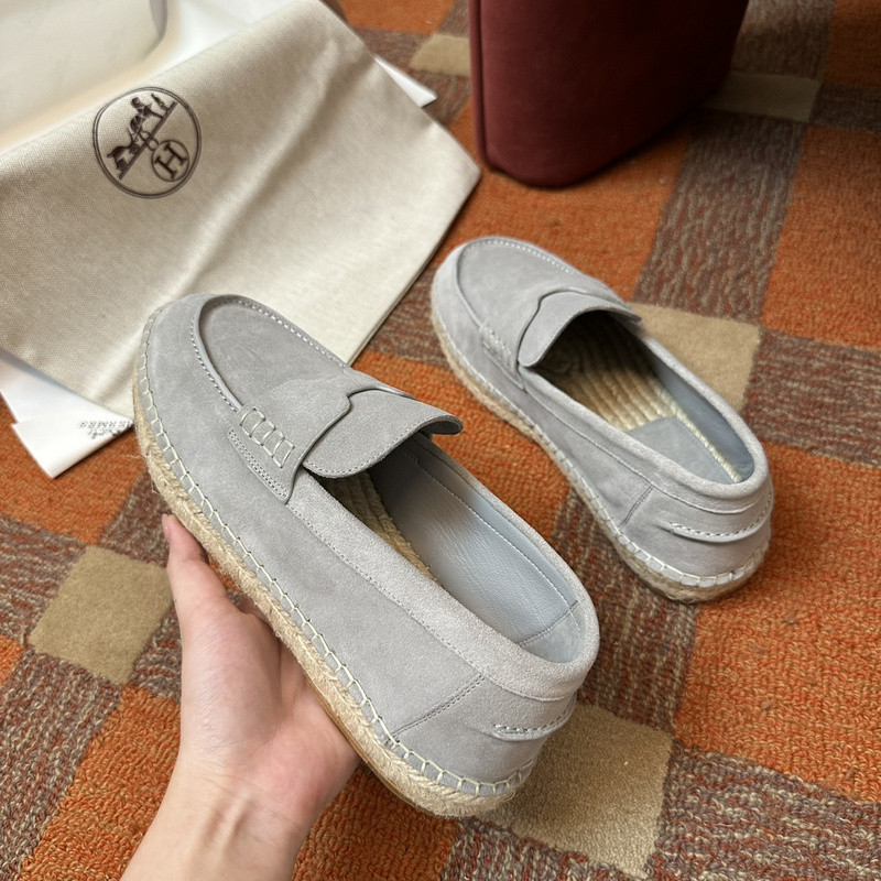 H**me5 sneaker