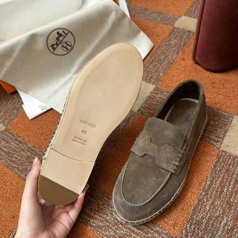 H**me5 sneaker