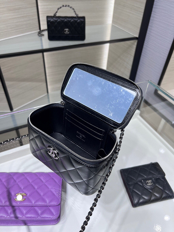 Ch**el purse
