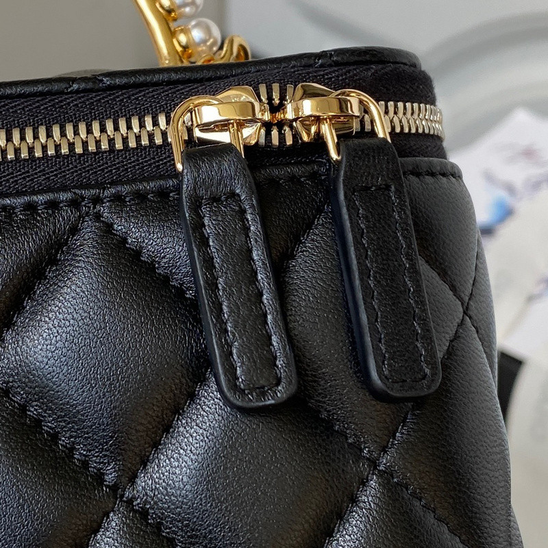 Ch**el purse