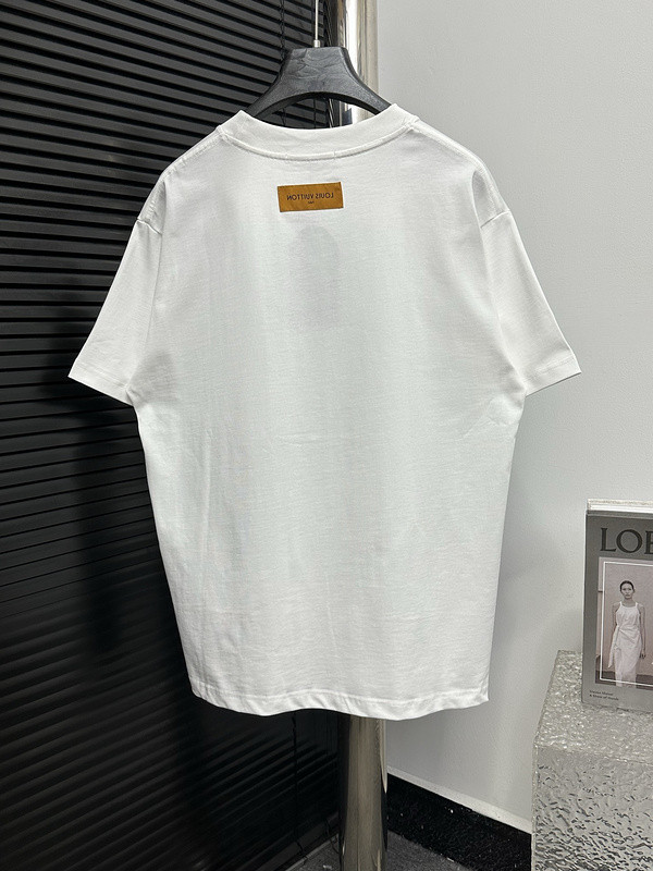 Ba1en*iaga clothes