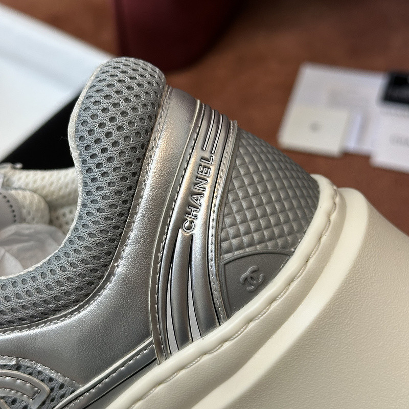Ch**el sneaker