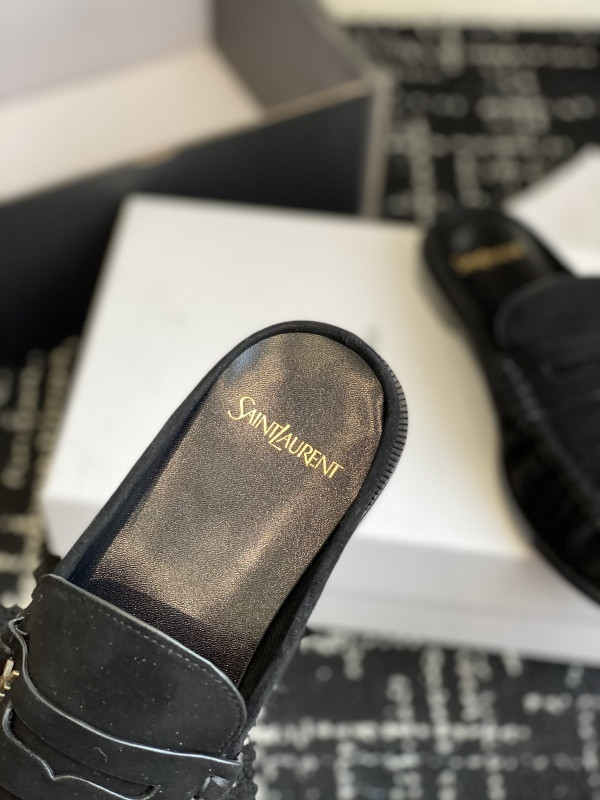Sa1nt Lau*nt sneaker