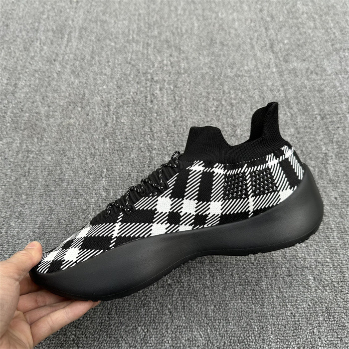 Bv*b*rry sneaker