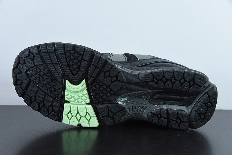 new balance sneaker