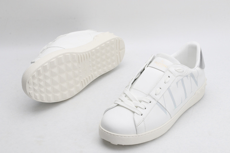Va1e*ntin0 garavani sneaker
