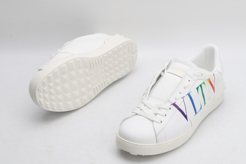 Va1e*ntin0 garavani sneaker