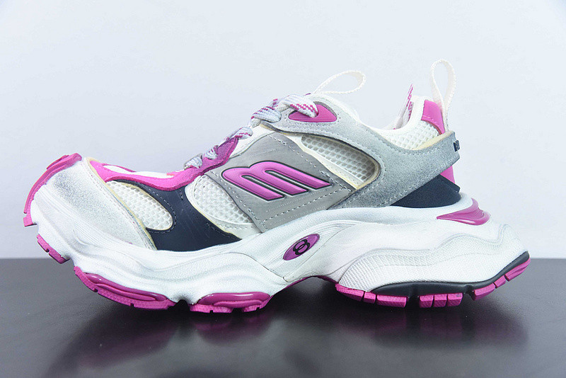 bc cargo sneaker