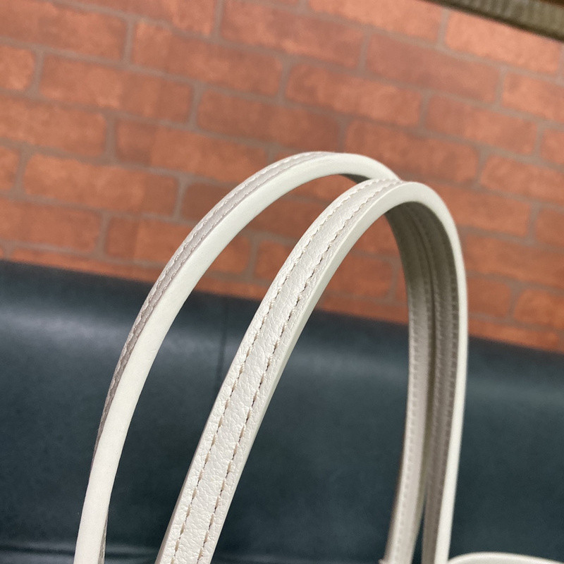 G09ard purse