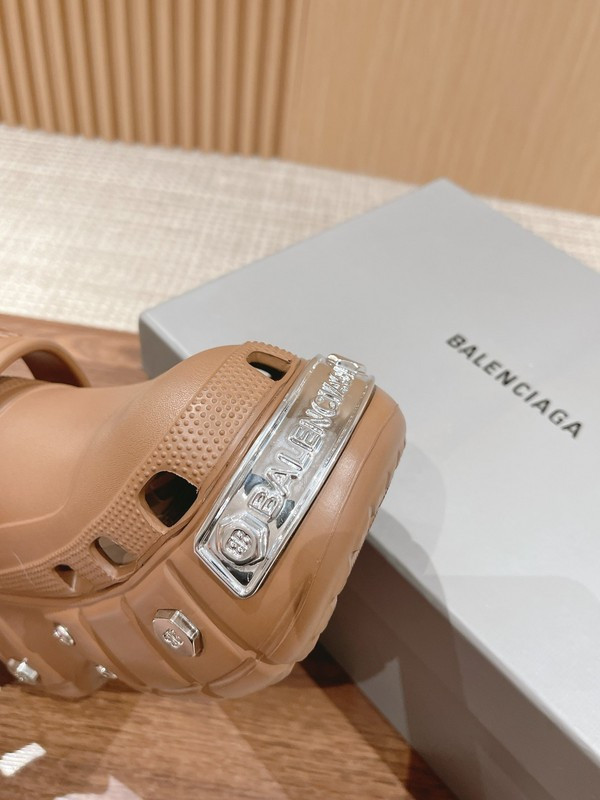Cr*0*s x ba*len*cia*ga hardCr*0*s sandal