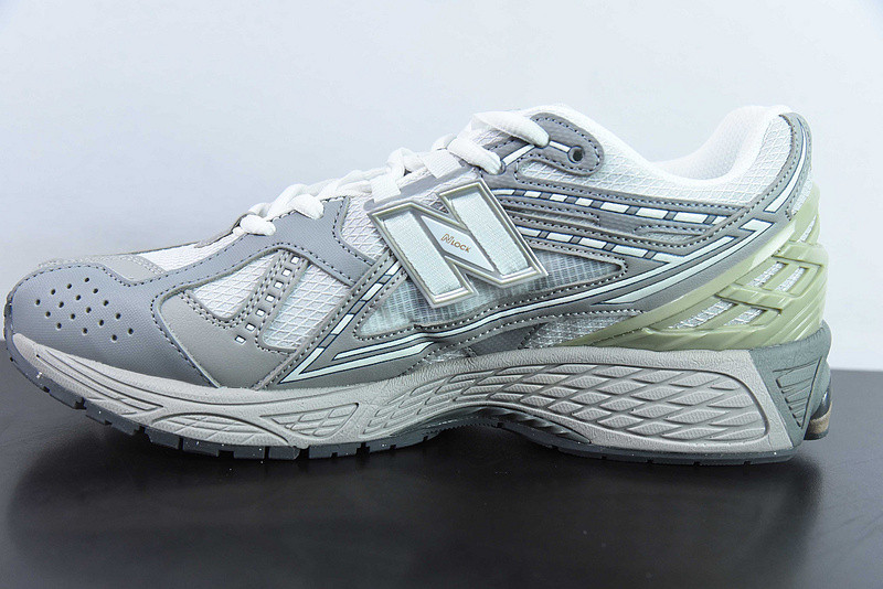 new balance sneaker