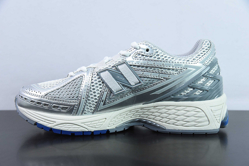 new balance sneaker