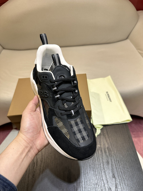 B**rry sneaker