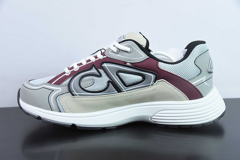 dio* sneaker