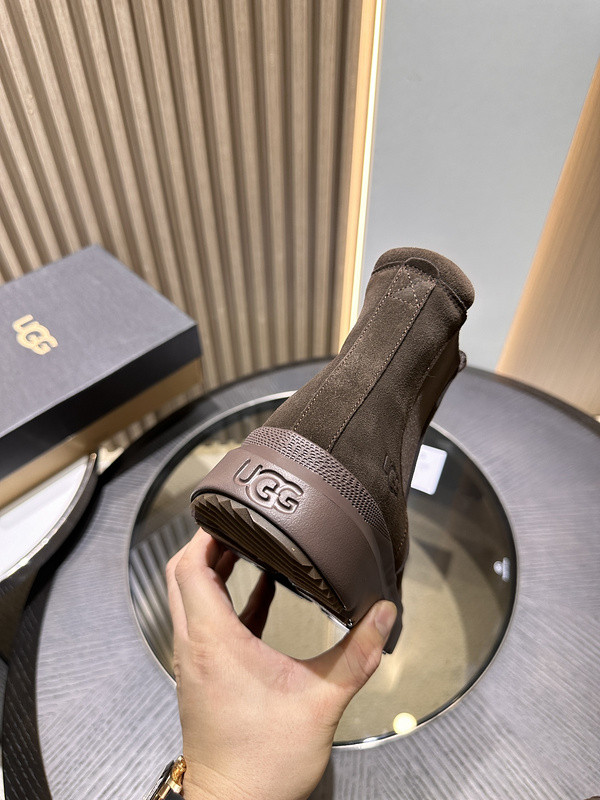 UGG