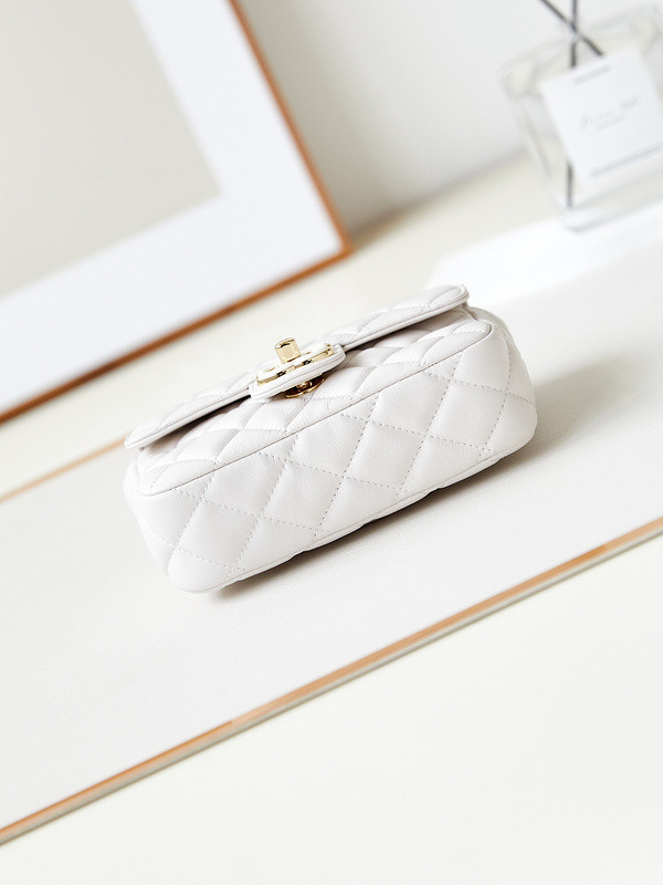 Ch**el purse