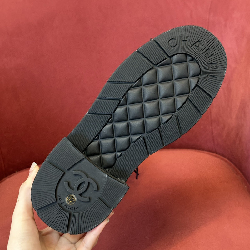 Ch**el sneaker