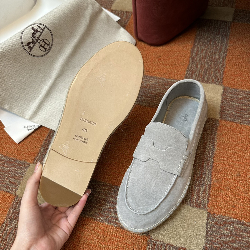 H**me5 sneaker