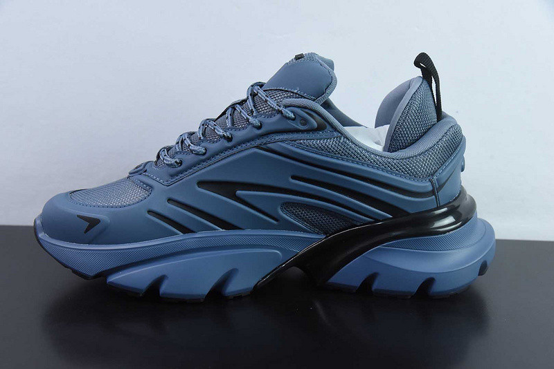 DIO* SNEAKER