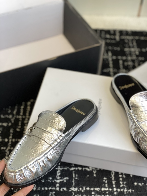 Sa1nt Lau*nt sneaker