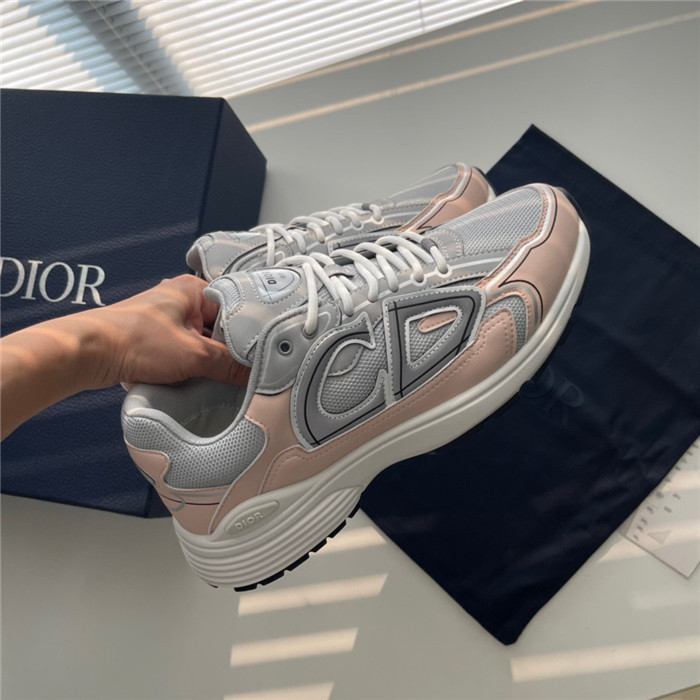 dio* sneaker