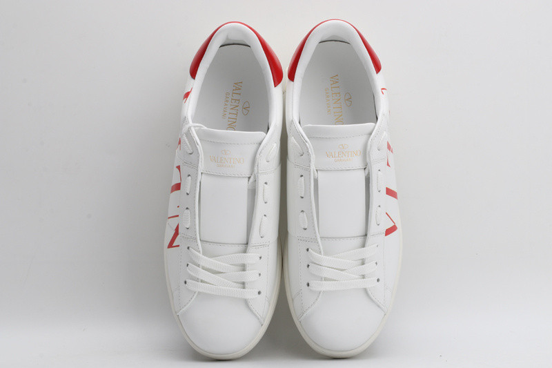 Va1e*ntin0 garavani sneaker