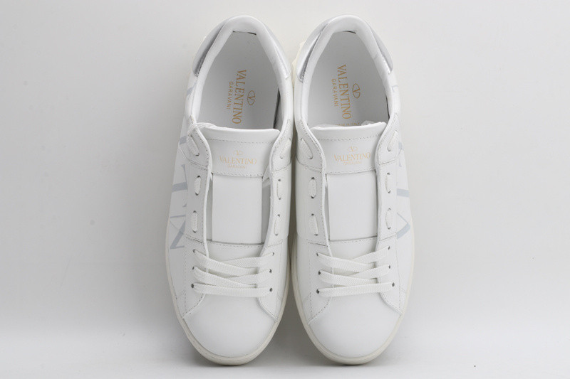 Va1e*ntin0 garavani sneaker