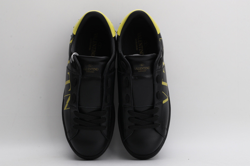 Va1e*ntin0 garavani sneaker