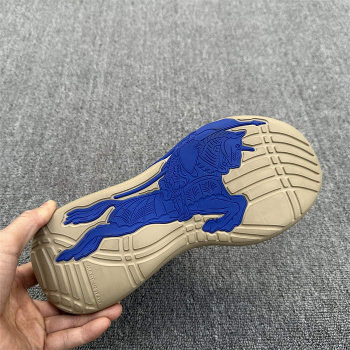 Bv*b*rry sneaker