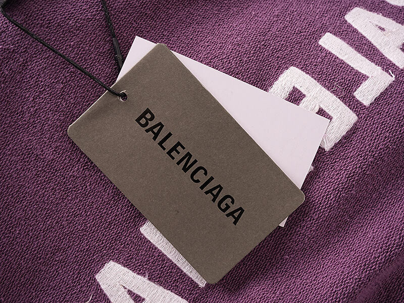 Ba1en*iaga clothes