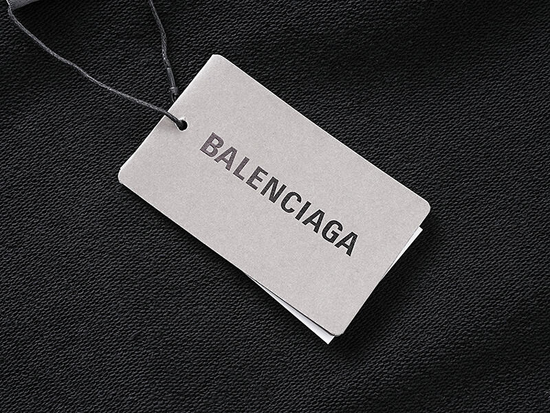 Ba1en*iaga clothes