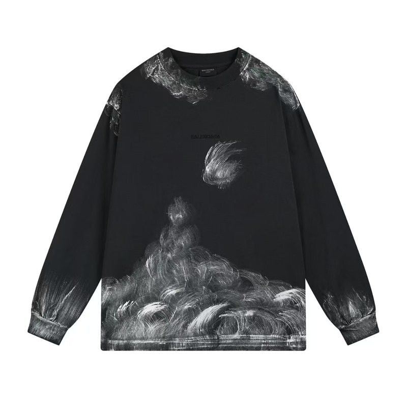 Ba1en*iaga clothes