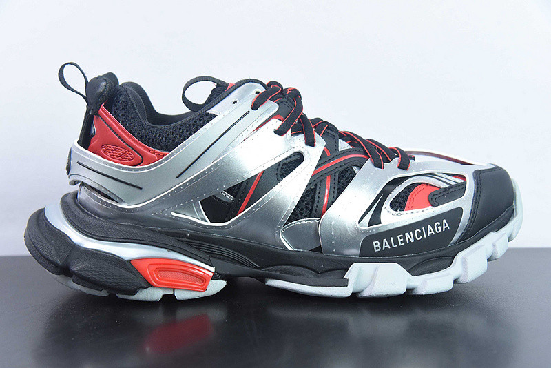 bc track sneaker