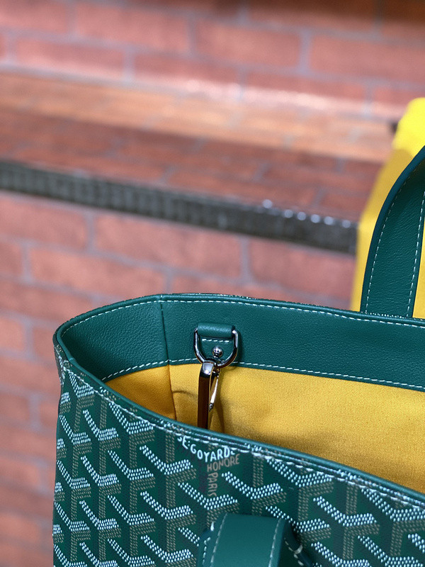 G09ard purse
