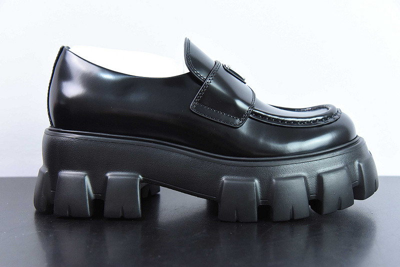 pr sneaker