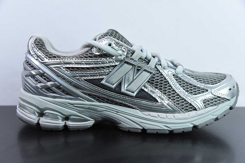 new balance sneaker