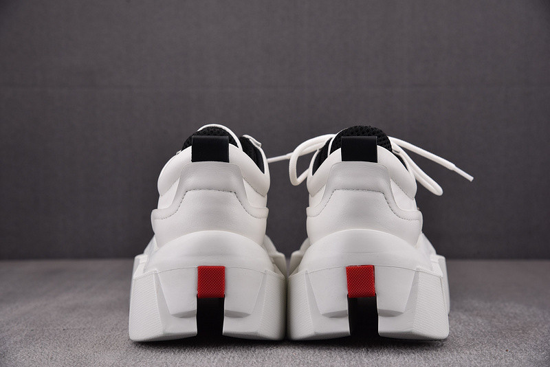 pr sneaker