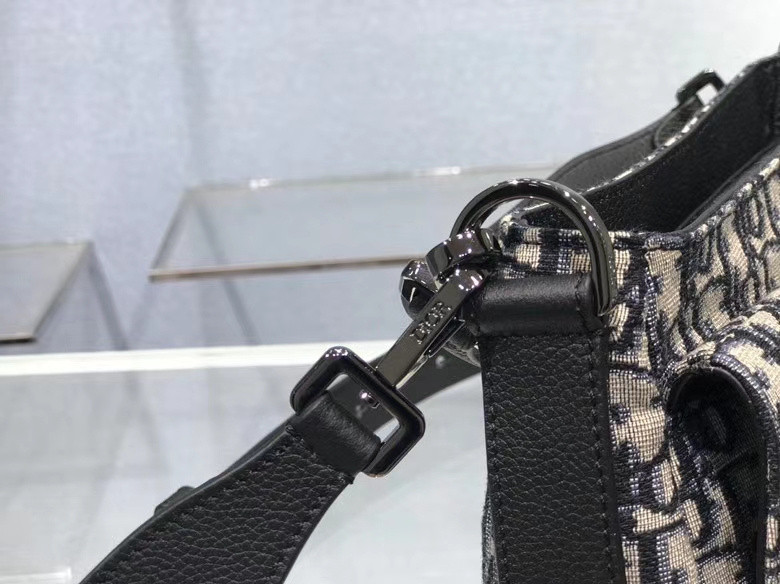 D10r bag